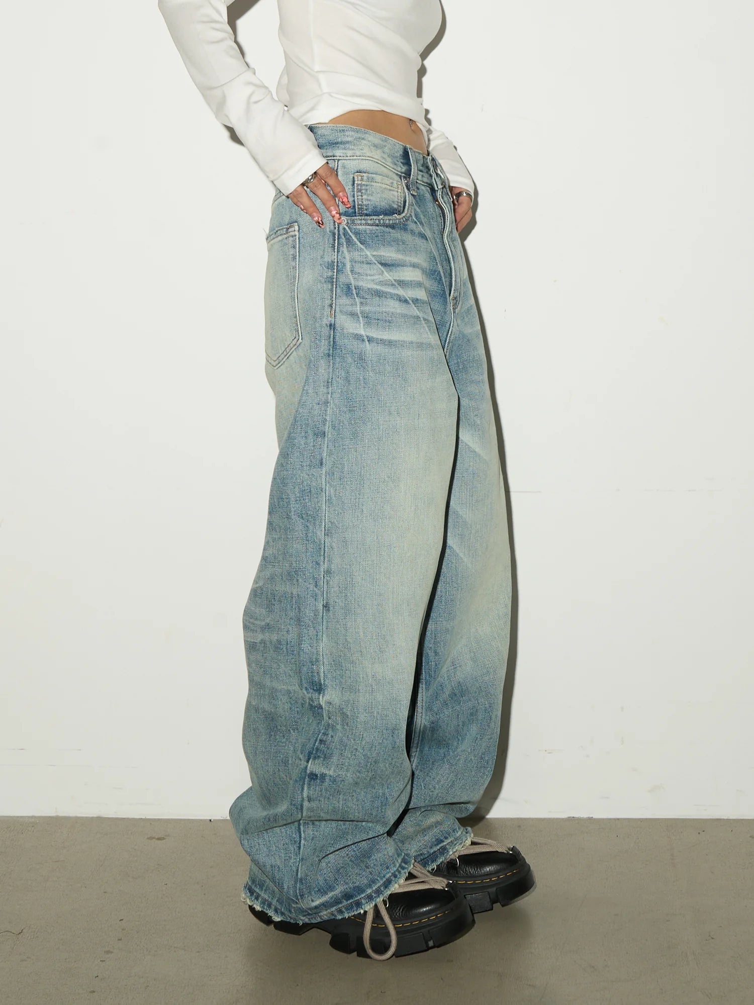 【MICHINNYON】Vintage Wash Loose Denim