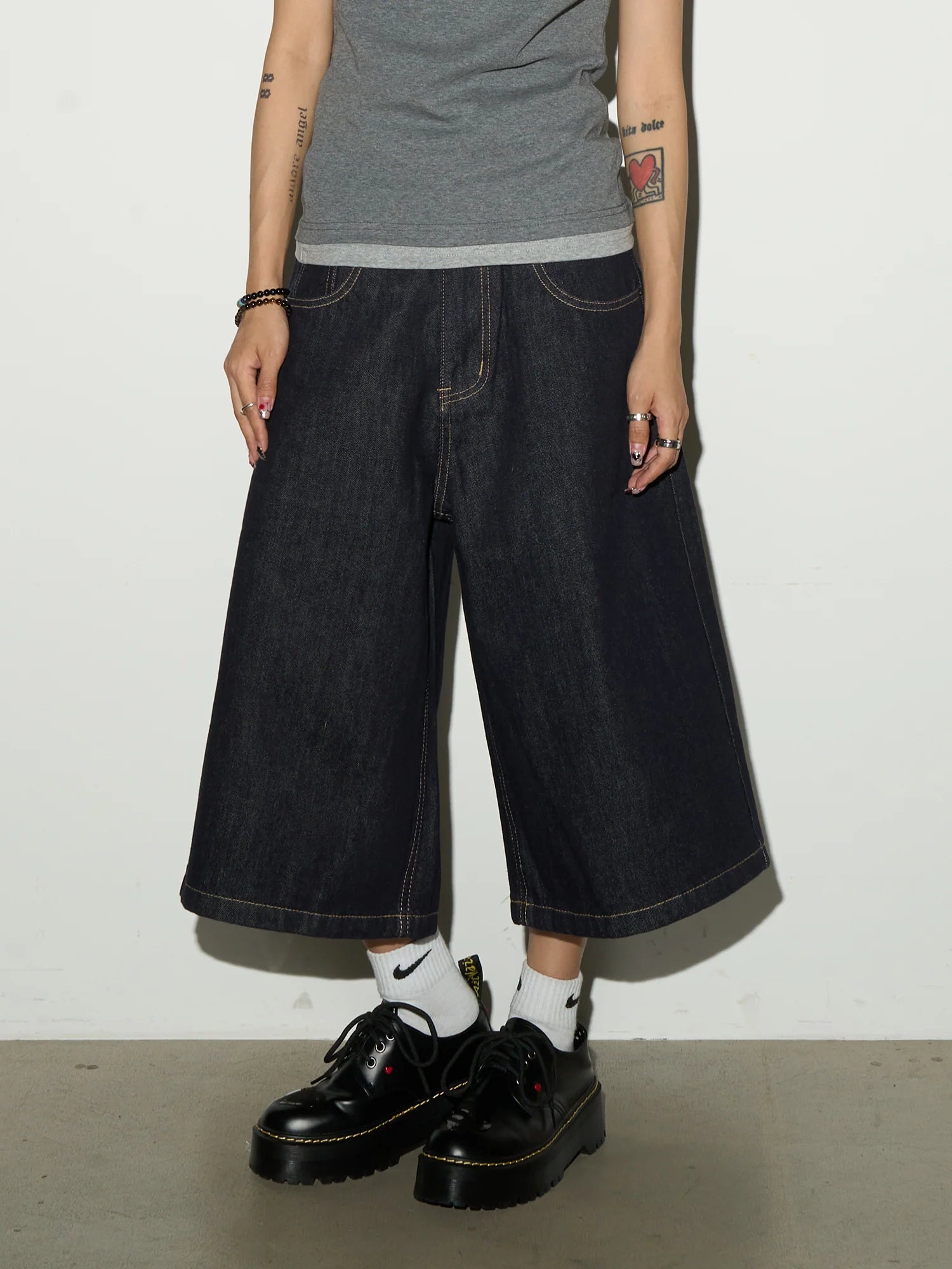 【MICHINNYON】Archive-Fit Denim Shorts