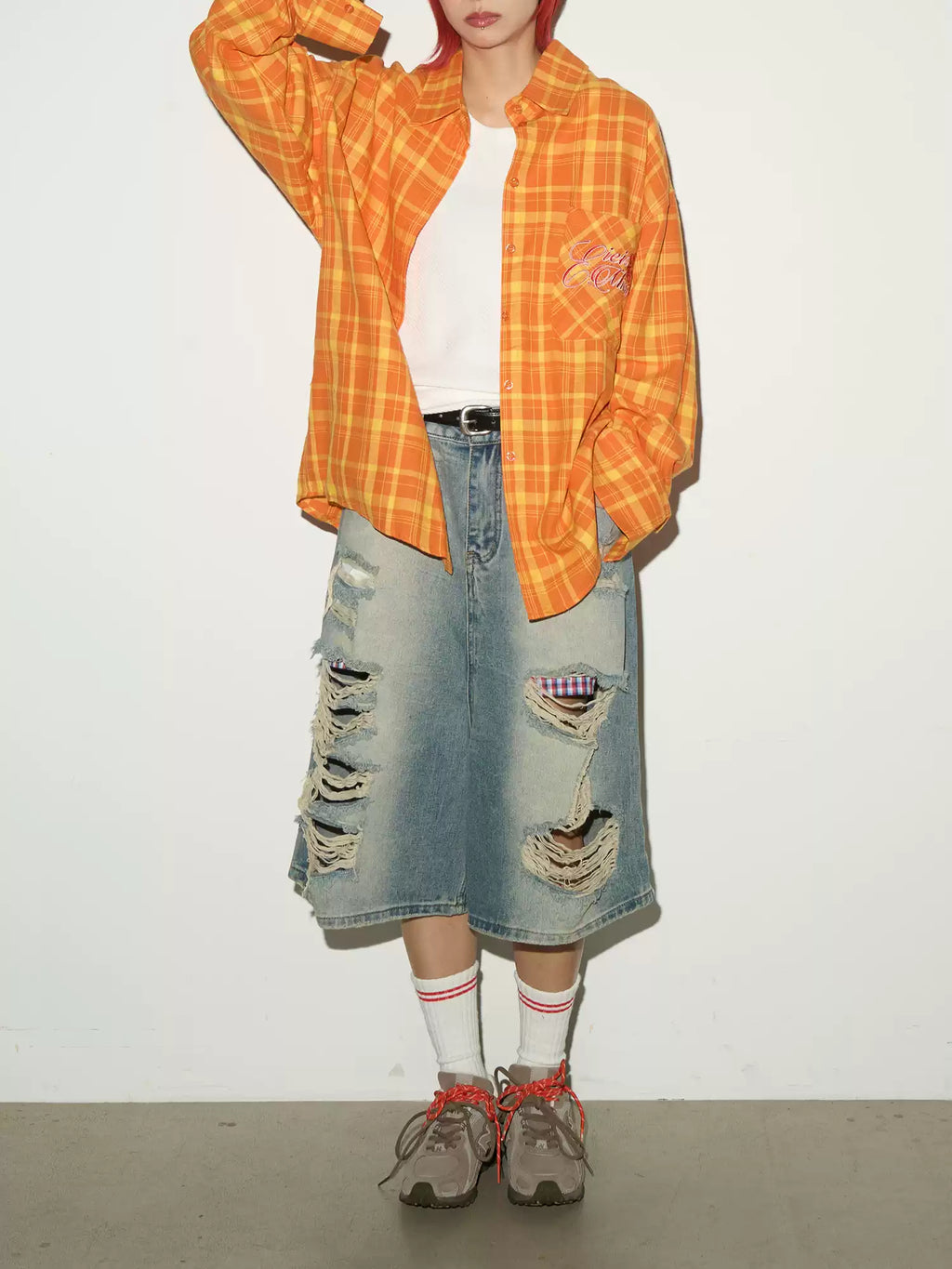 【MICHINNYON】Distressed Loose Denim Shorts