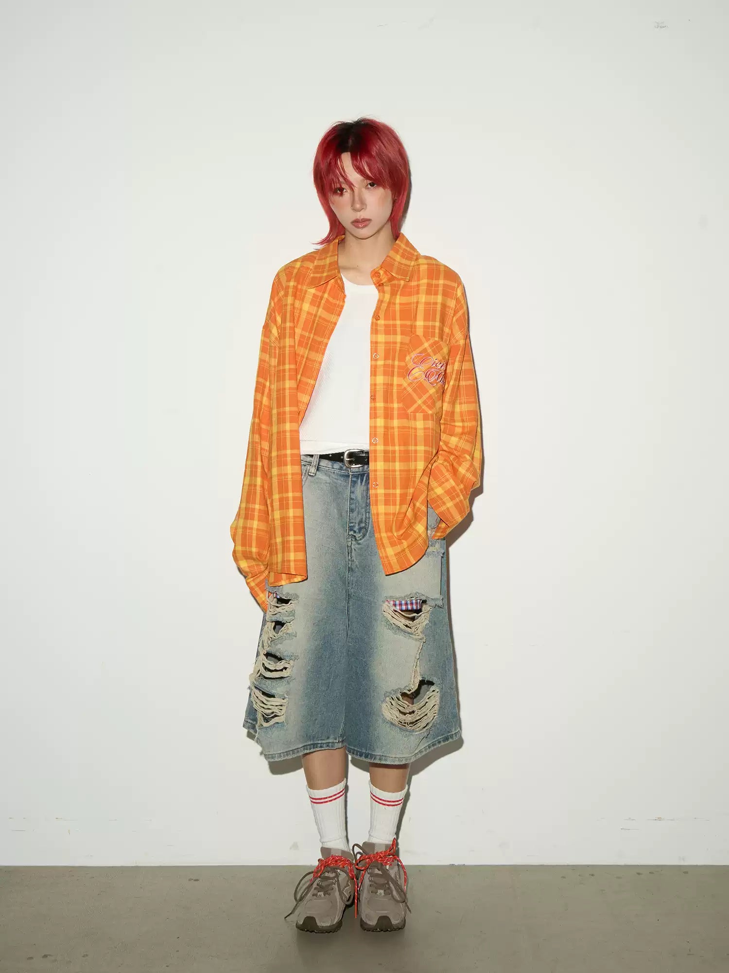 【MICHINNYON】Distressed Loose Denim Shorts